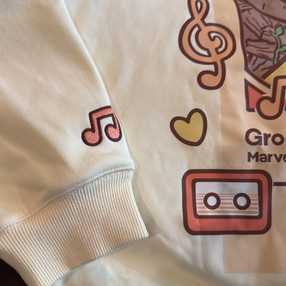 NWOT MARVEL x Ebiko sweater - M - Picture 4 of 9